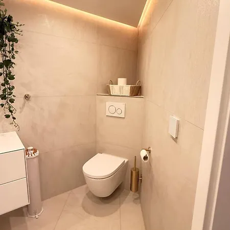 Allgaeu Living L Alpin Loft - - Neu Renoviert - Loggia - Bis 6 Personen - Parkplatz *